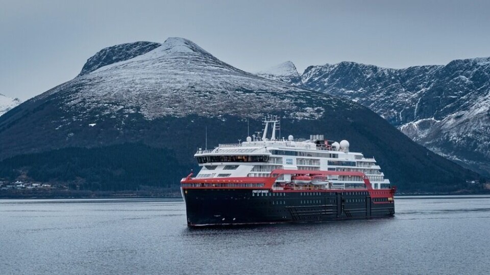 MS «Fridtjof Nansen» er nå overlevert fra Kleven til Hurtigruten. Foto: Motion Air MS «Fridtjof Nansen» er nå overlevert fra Kleven til Hurtigruten. Foto: Motion Air
